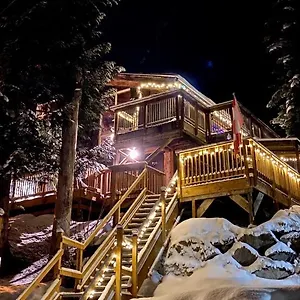 Hostel Ubc Whistler Lodge, Whistler
